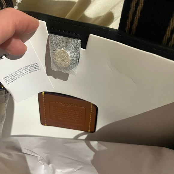 Coach Smith Tote Bag 24 NWT Pebbled Leather Black - Picture 8 of 10